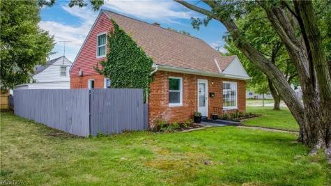 643 E 261st Street Euclid OH 44132