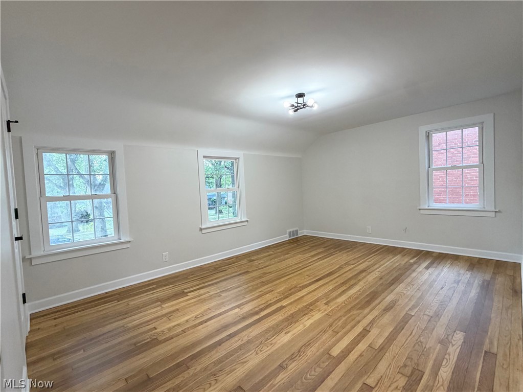 1307 Ford Road Lyndhurst OH 44124