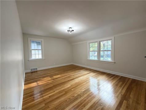 1307 Ford Road Lyndhurst OH 44124