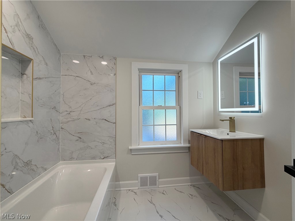 1307 Ford Road Lyndhurst OH 44124