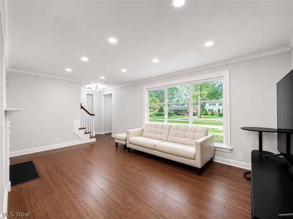 1307 Ford Road Lyndhurst OH 44124