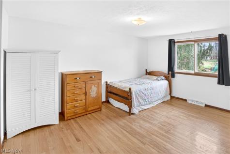 2115 Coventry Drive Parma OH 44134