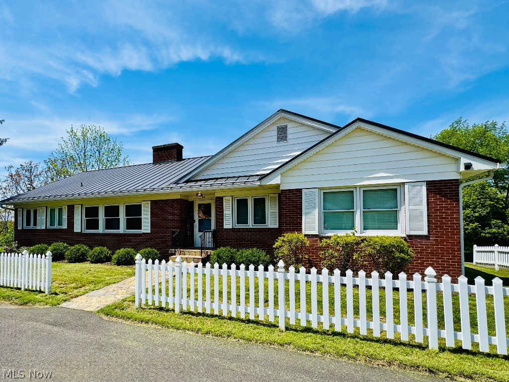 95 Sunset Drive Mcconnelsville OH 43756
