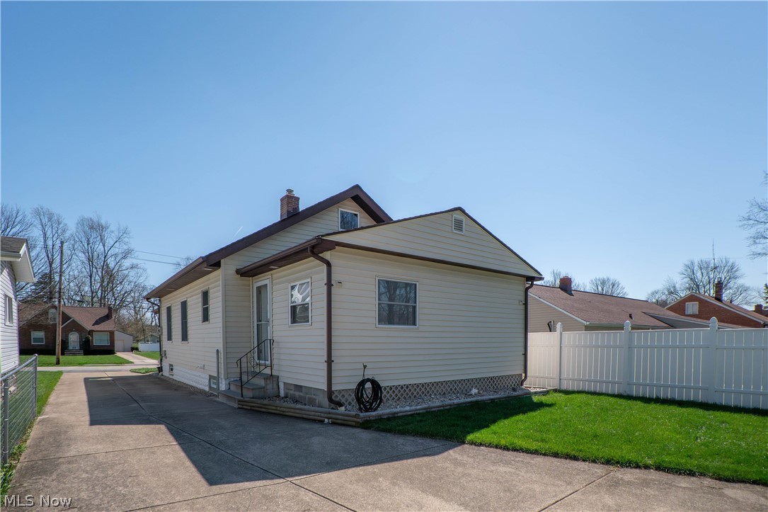 5372 Porter Road North Olmsted OH 44070