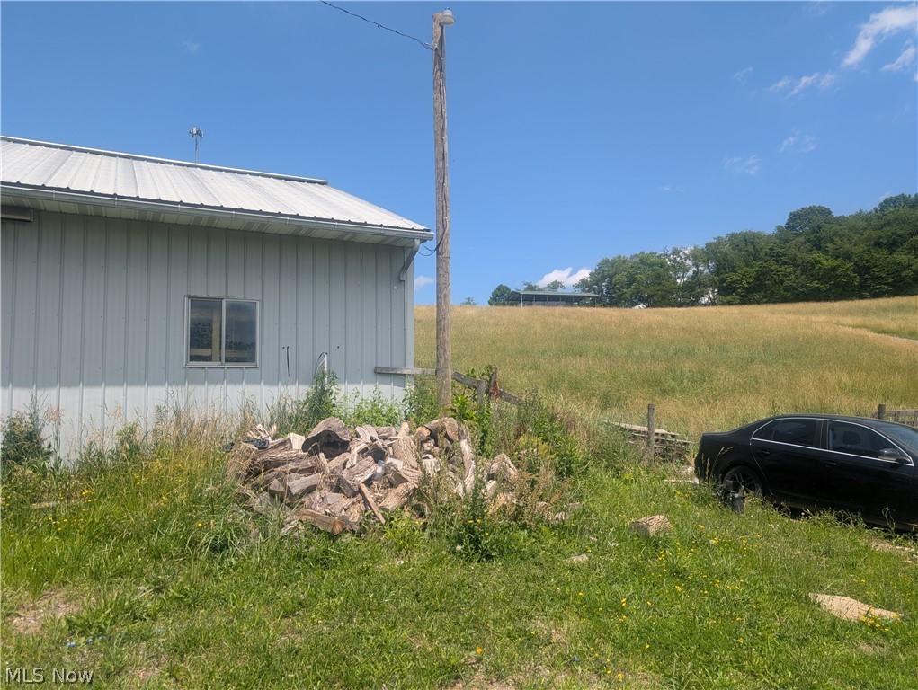 2011 Gordon Road NW Dover OH 44622