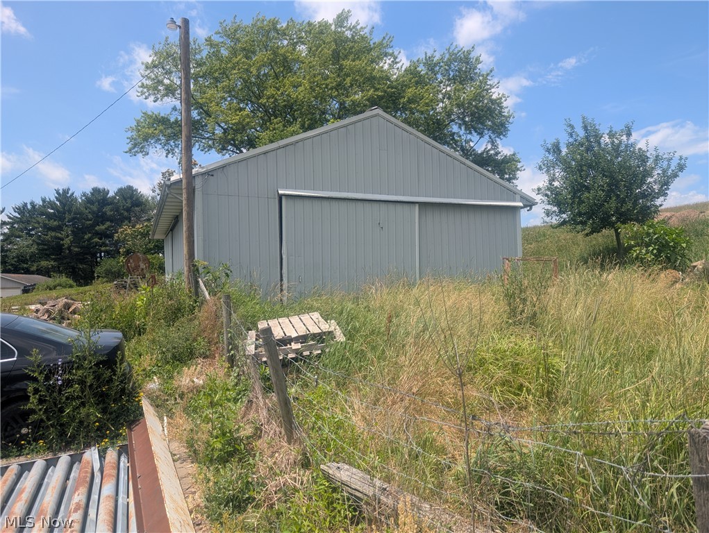 2011 Gordon Road NW Dover OH 44622