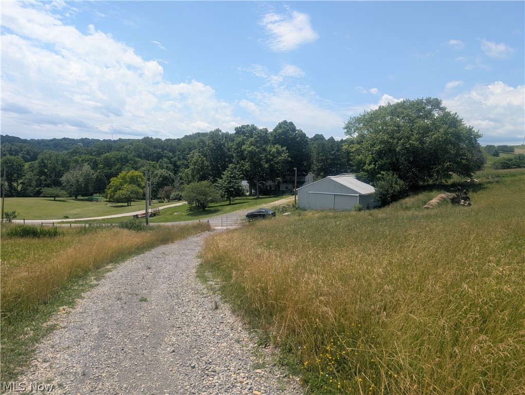 2011 Gordon Road NW Dover OH 44622