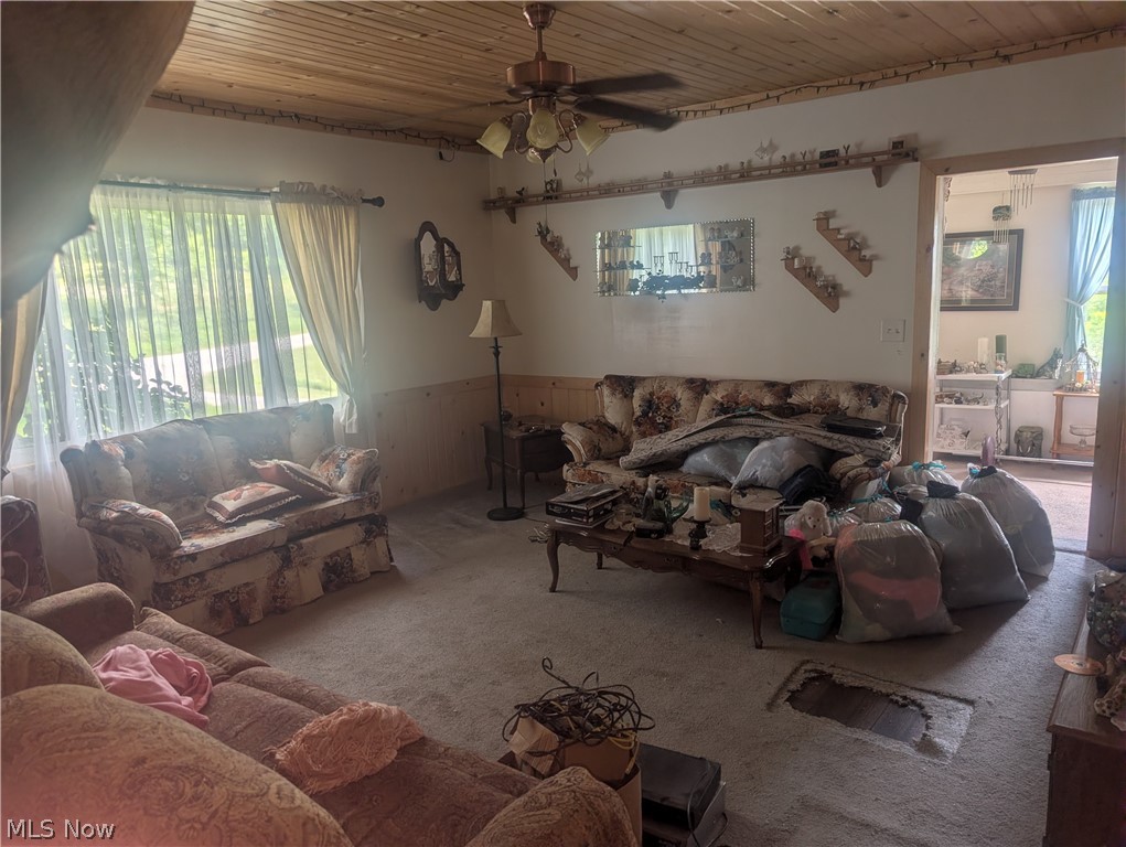 2011 Gordon Road NW Dover OH 44622