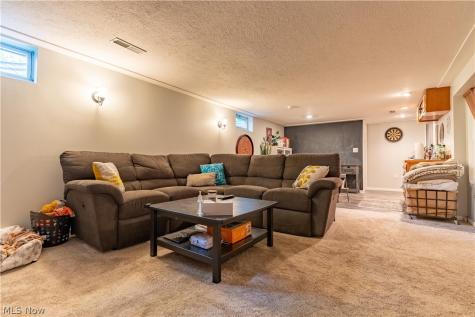 6250 Woodmoor Avenue NW Canton OH 44718