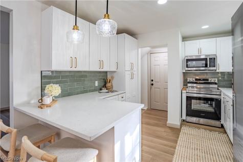 30 Madison Avenue Cuyahoga Falls OH 44221