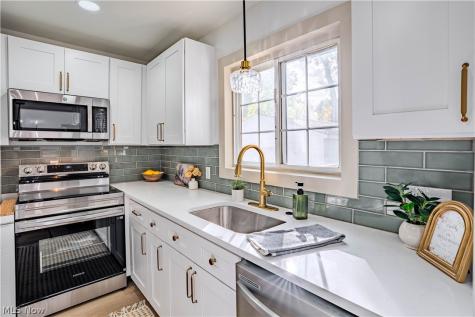 30 Madison Avenue Cuyahoga Falls OH 44221