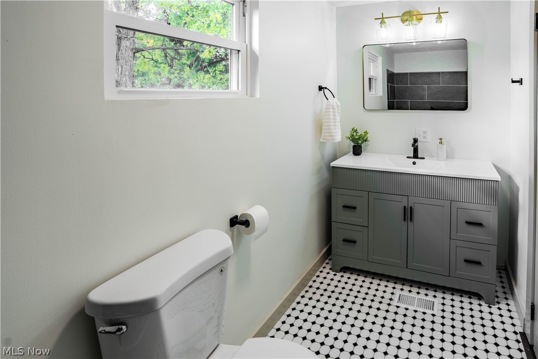 30 Madison Avenue Cuyahoga Falls OH 44221