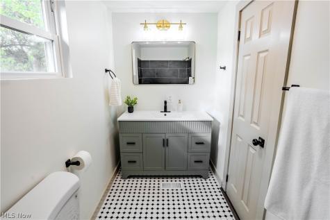 30 Madison Avenue Cuyahoga Falls OH 44221