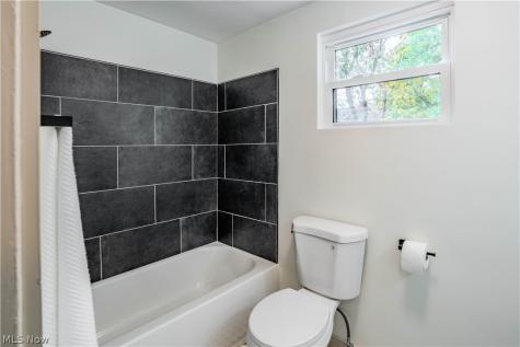 30 Madison Avenue Cuyahoga Falls OH 44221