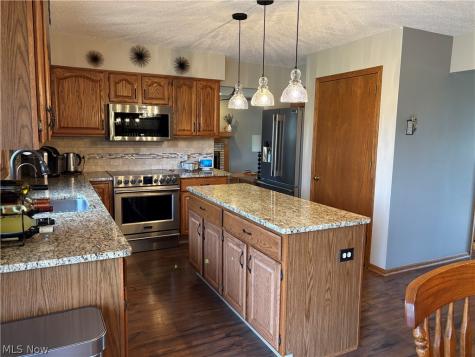 5554 Ashbrook Street Louisville OH 44641