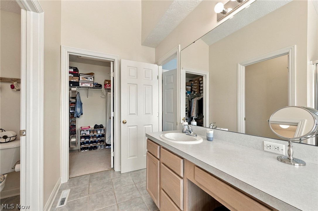 10262 Wildflower Way Broadview Heights OH 44147
