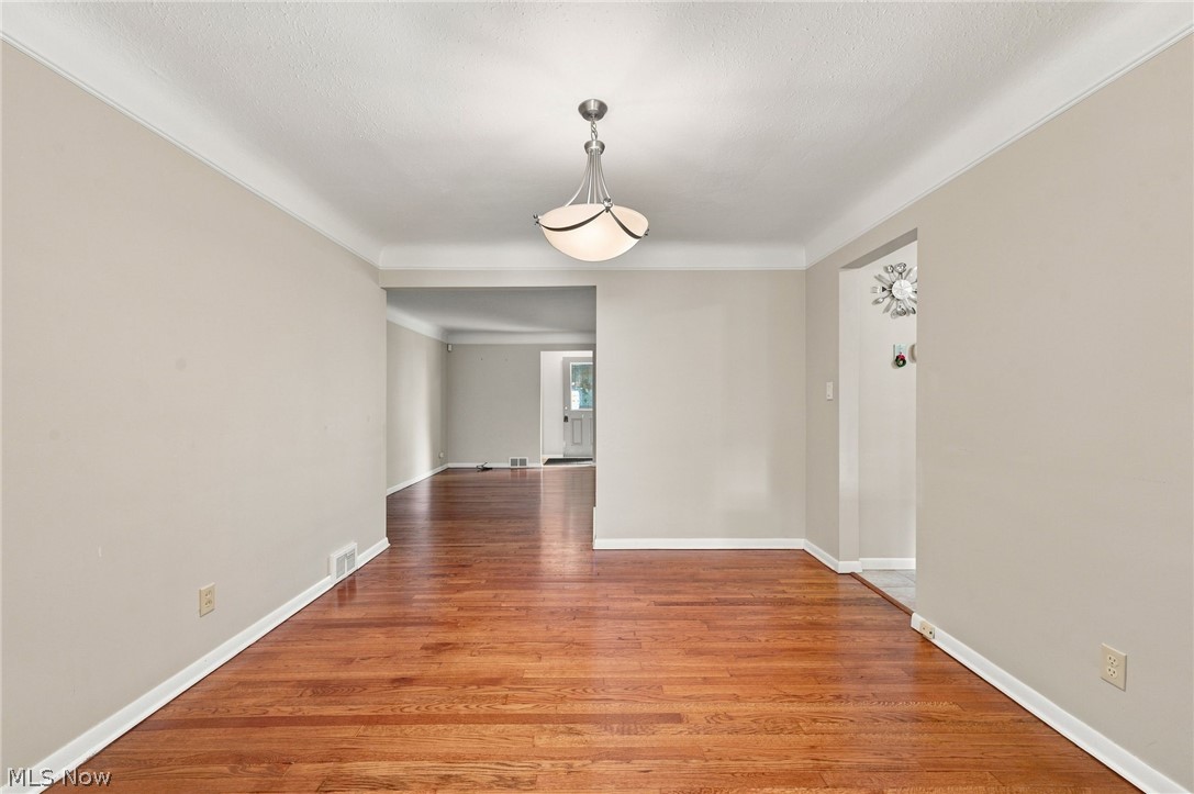 1517 Parkhill Road Cleveland Heights OH 44121