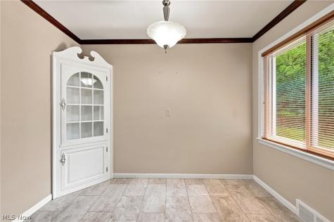 1517 Parkhill Road Cleveland Heights OH 44121