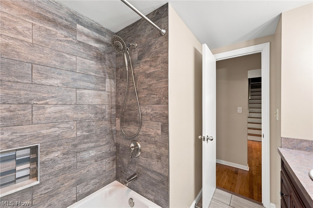 1517 Parkhill Road Cleveland Heights OH 44121