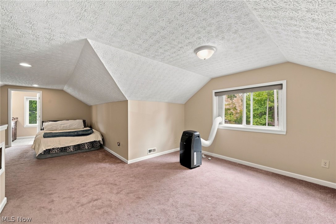 1517 Parkhill Road Cleveland Heights OH 44121