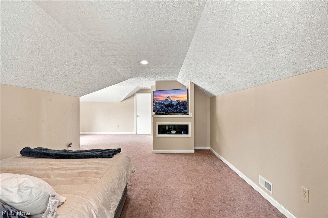 1517 Parkhill Road Cleveland Heights OH 44121