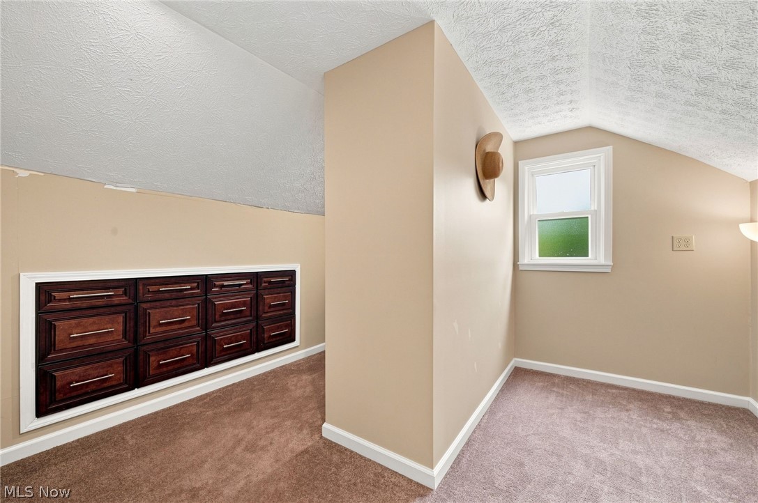 1517 Parkhill Road Cleveland Heights OH 44121