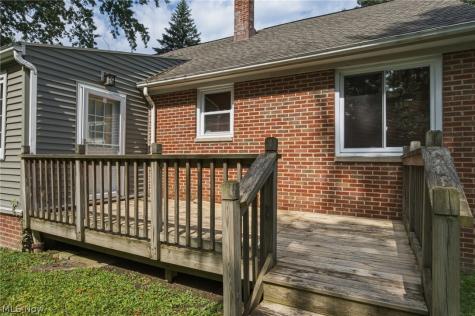 1517 Parkhill Road Cleveland Heights OH 44121