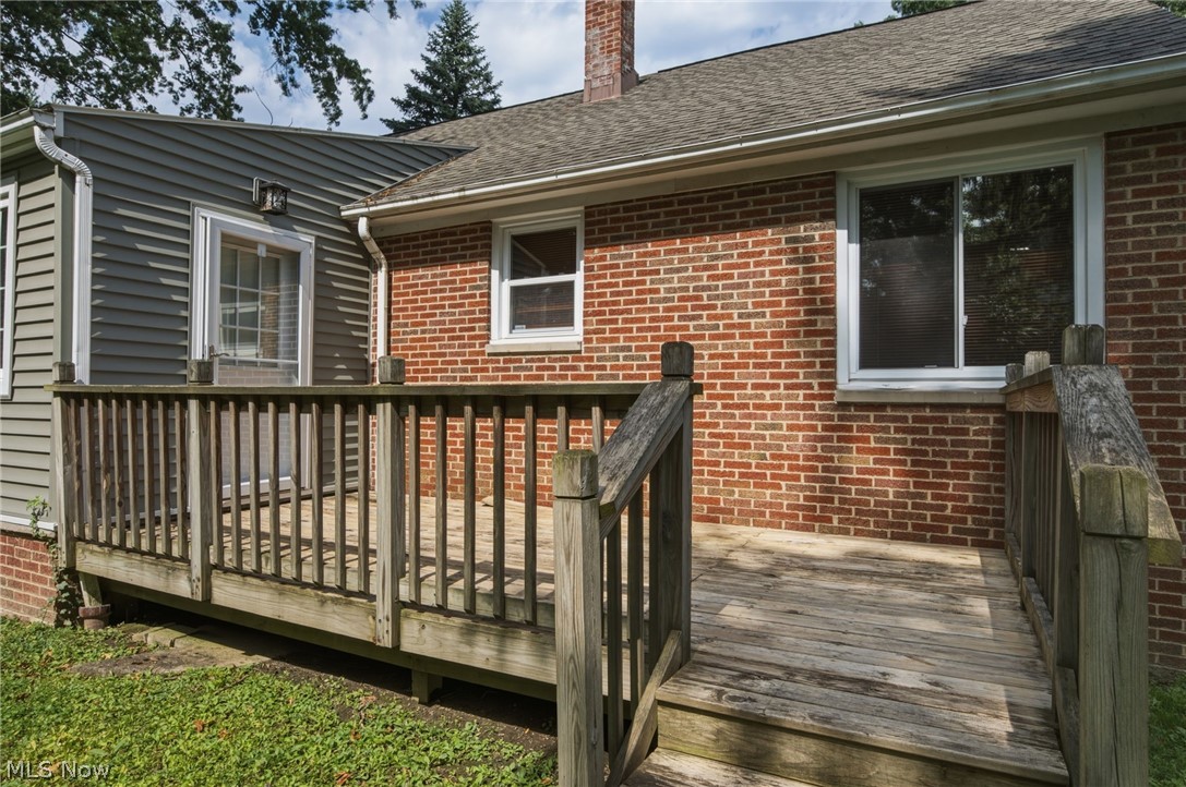 1517 Parkhill Road Cleveland Heights OH 44121
