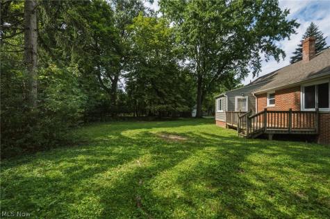 1517 Parkhill Road Cleveland Heights OH 44121
