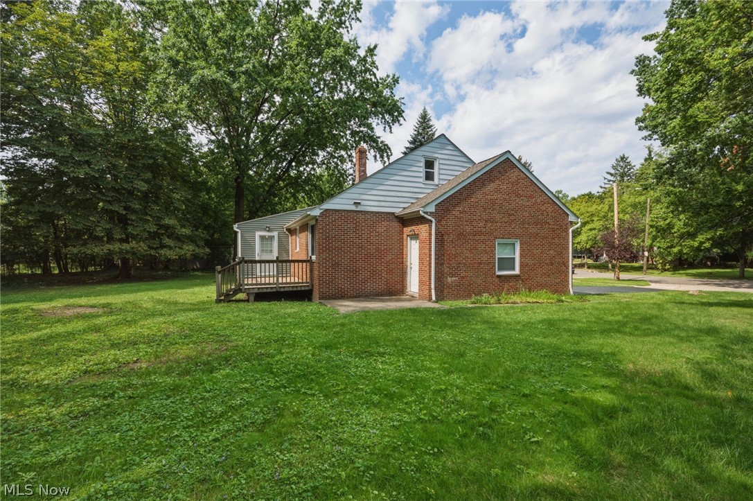 1517 Parkhill Road Cleveland Heights OH 44121