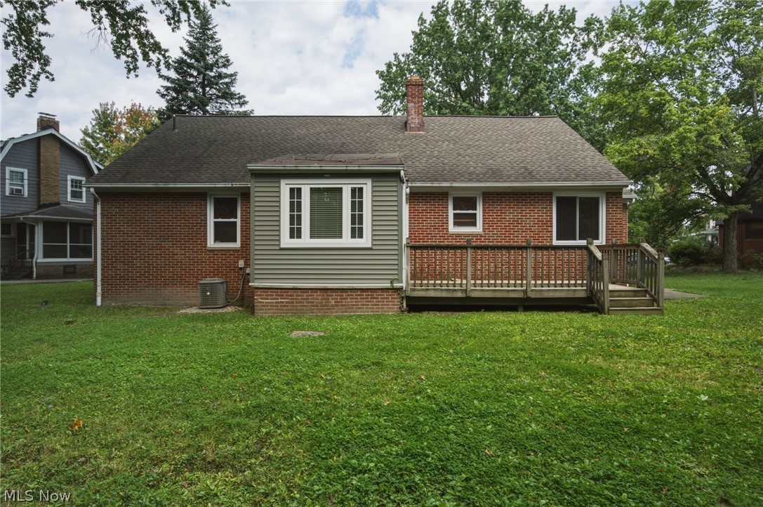 1517 Parkhill Road Cleveland Heights OH 44121