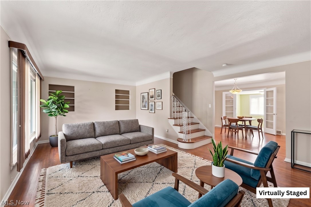 1517 Parkhill Road Cleveland Heights OH 44121