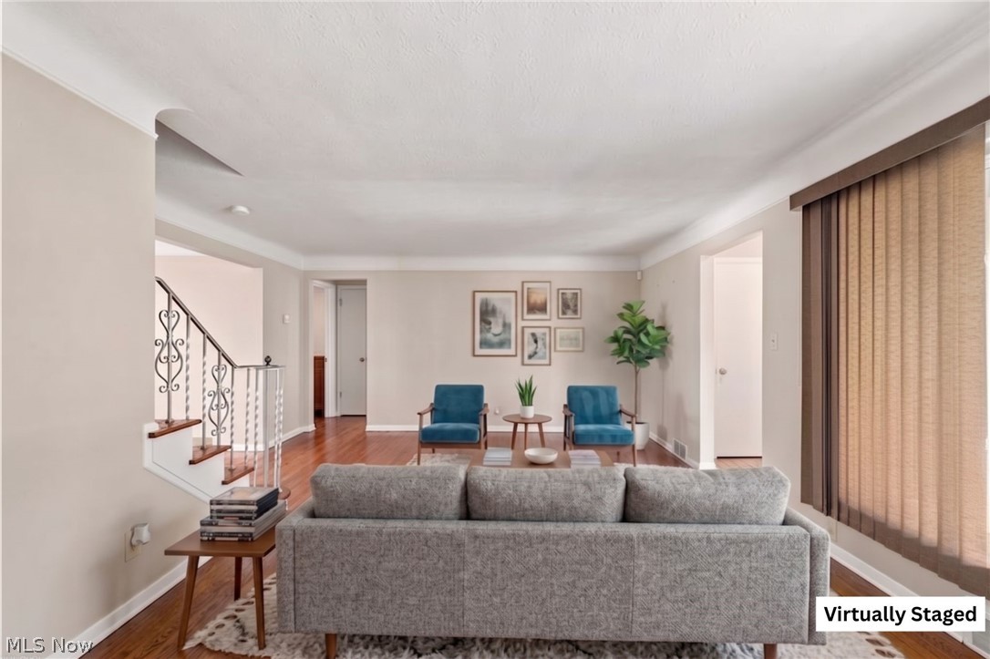1517 Parkhill Road Cleveland Heights OH 44121