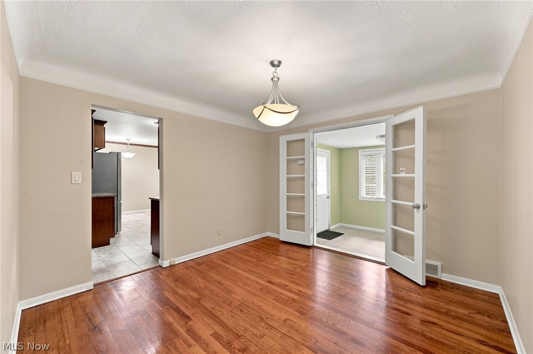 1517 Parkhill Road Cleveland Heights OH 44121