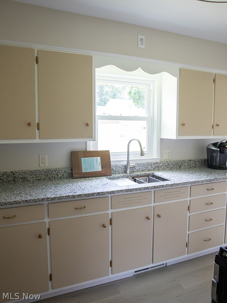2305 Oak Street Salem OH 44460