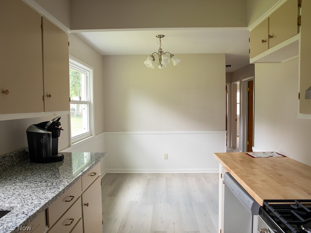 2305 Oak Street Salem OH 44460