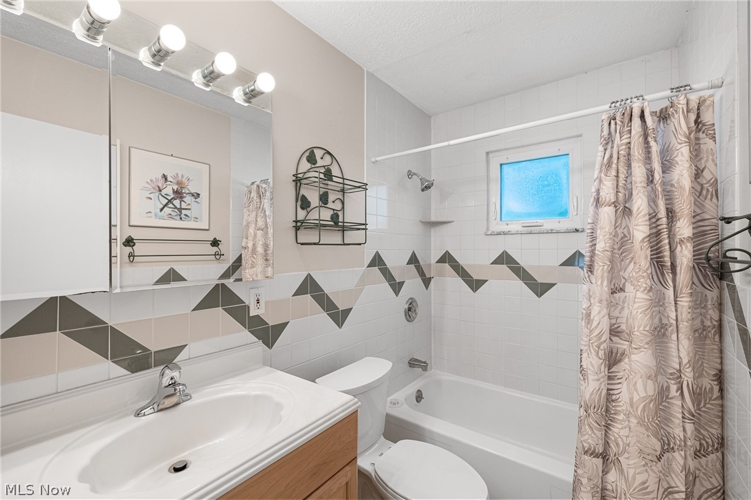 1019 Elmwood Drive Willoughby OH 44094