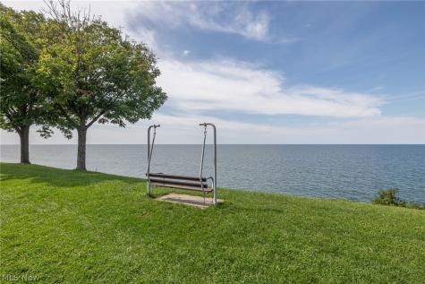 1019 Elmwood Drive Willoughby OH 44094