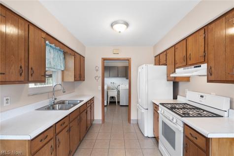1019 Elmwood Drive Willoughby OH 44094