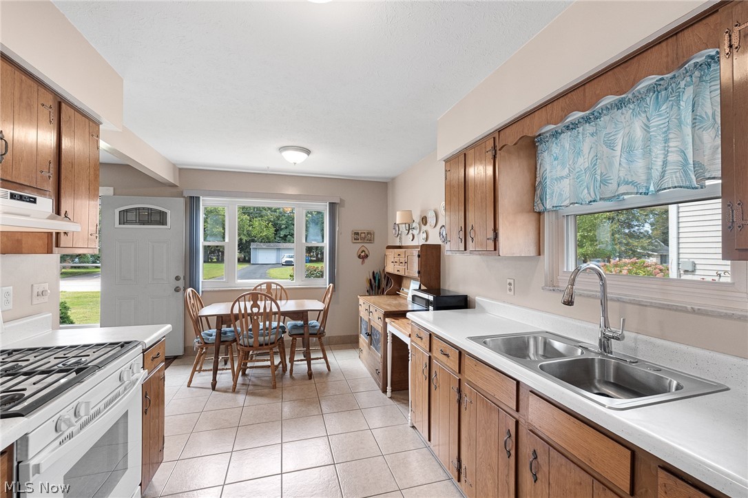 1019 Elmwood Drive Willoughby OH 44094