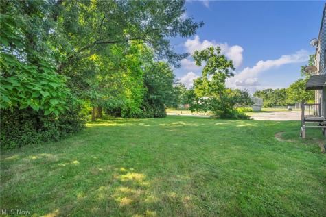 1925 Robindale Street Wickliffe OH 44092