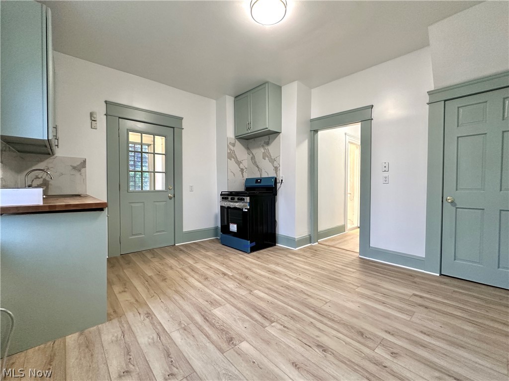 6531 Schaefer Avenue Cleveland OH 44103