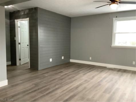 208 S 15th Street Sebring OH 44672