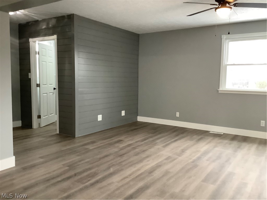 208 S 15th Street Sebring OH 44672
