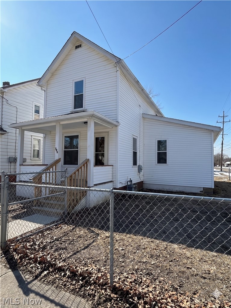 208 S 15th Street Sebring OH 44672