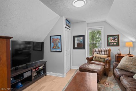 7409 Herman Avenue Cleveland OH 44102