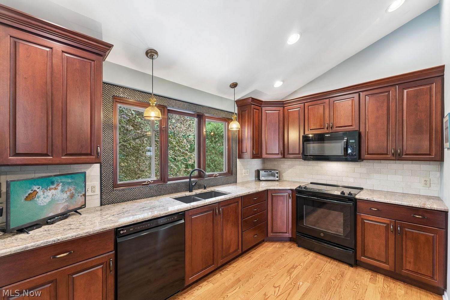 860 Damon Drive Medina OH 44256