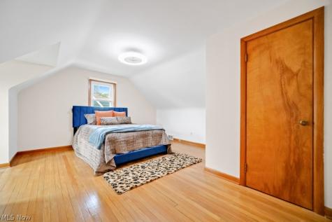 9158 Snow Road Parma OH 44130