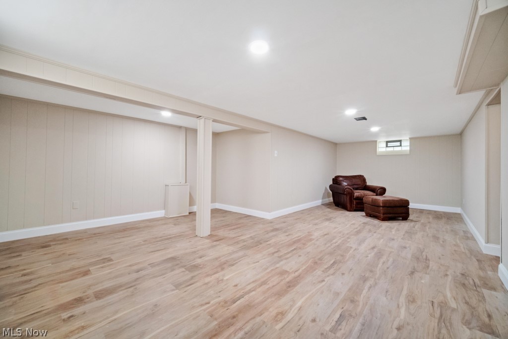 9158 Snow Road Parma OH 44130