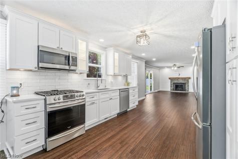 5406 Limerick Avenue NW North Canton OH 44720